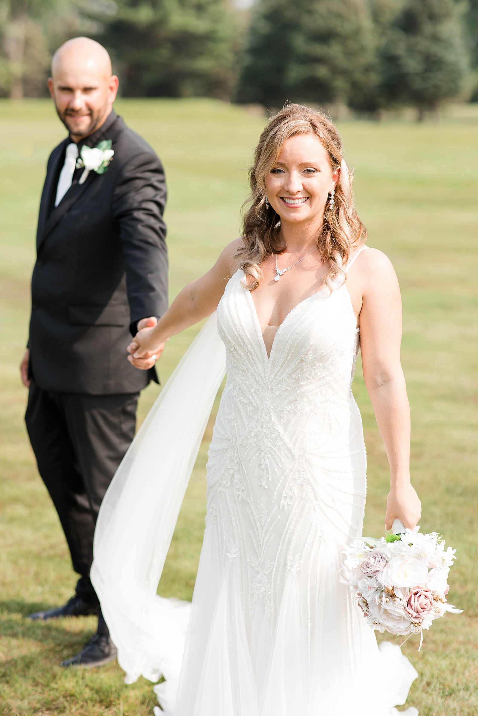 10 Reasons to hire a wedding planner-Kara Hanes Photography_0005.jpg