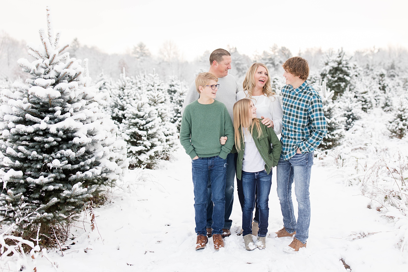 Winter Family Session-Kara Hanes Photography_0016.jpg