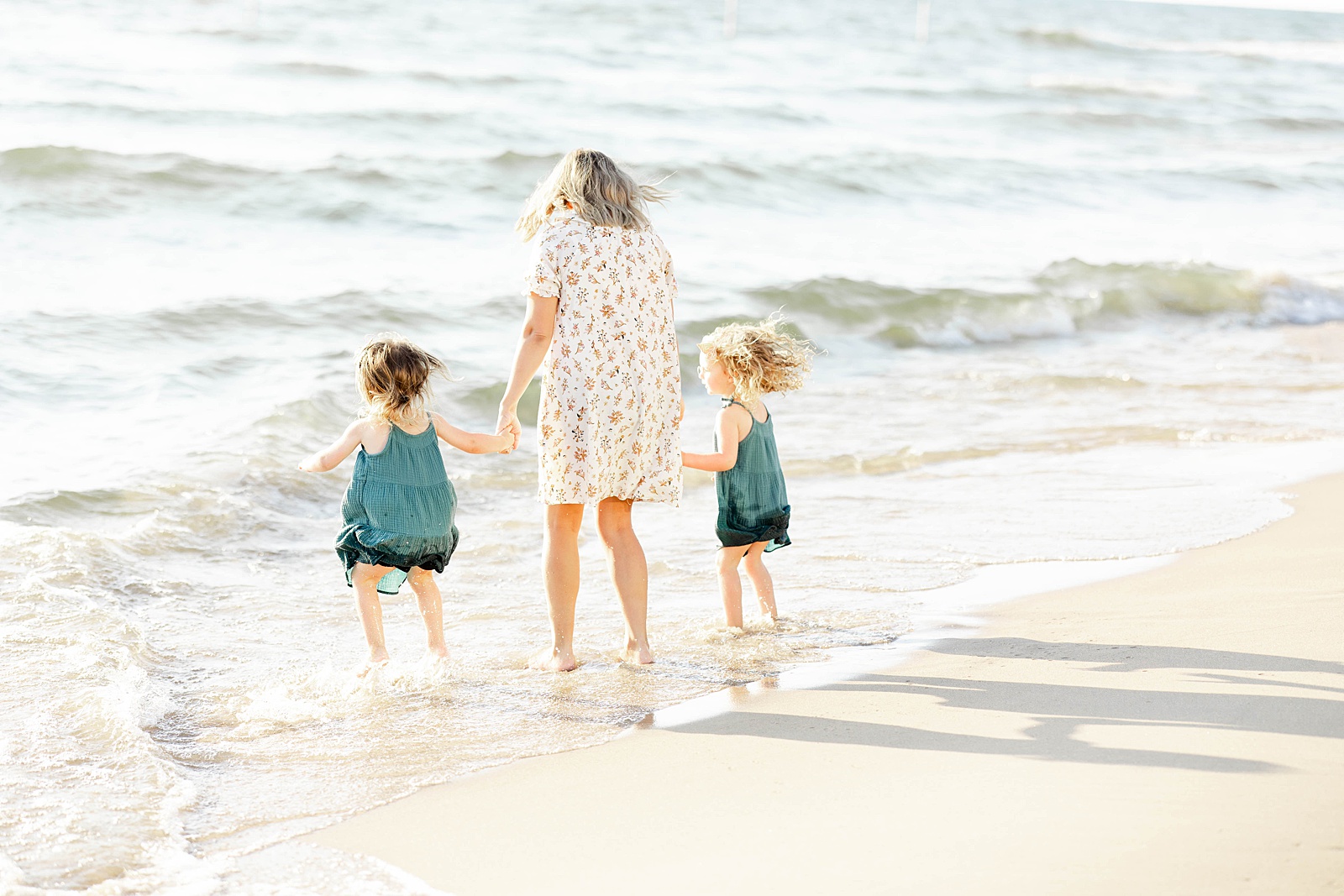 Families-Holland Michigan Beach-Kara Hanes Photography_0012.jpg