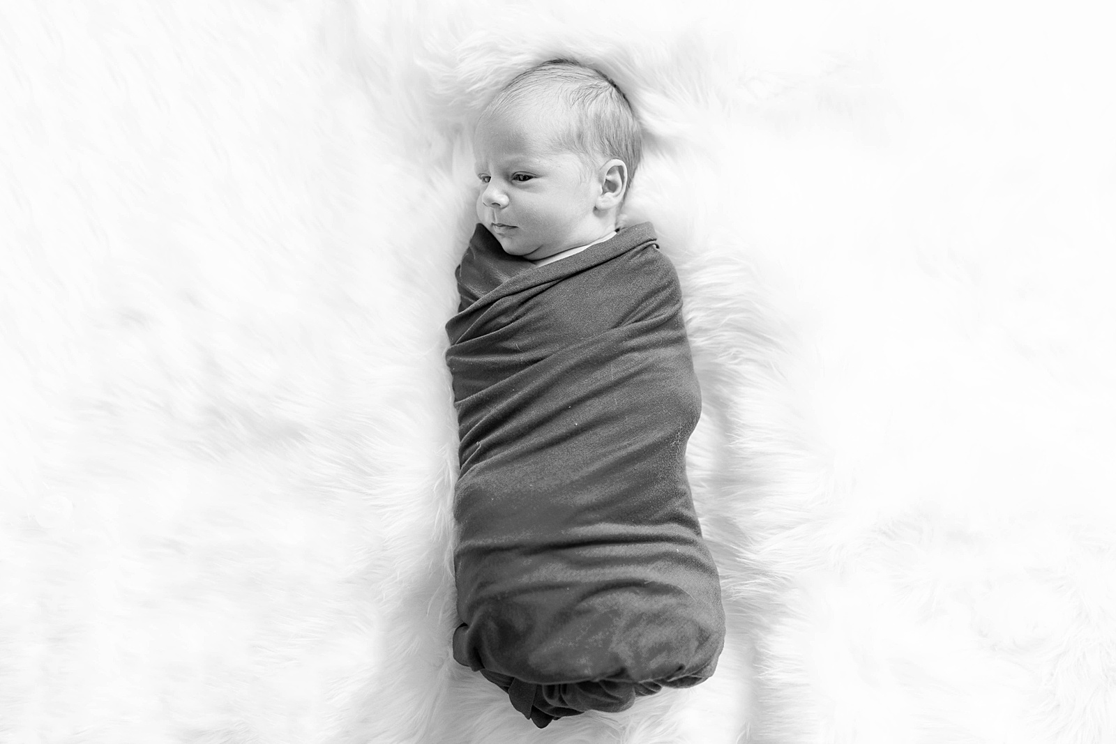 Newborn Session- Lifestyle-Kara Hanes Photography_0003.jpg