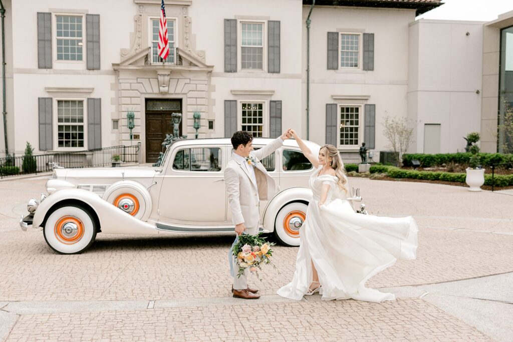 Detroit War Memorial wedding featuring modern architecture