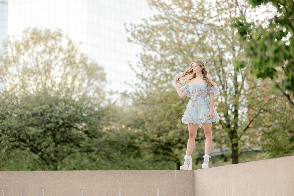 Grand Rapids senior portraits photographed by Kara Hanes Photography