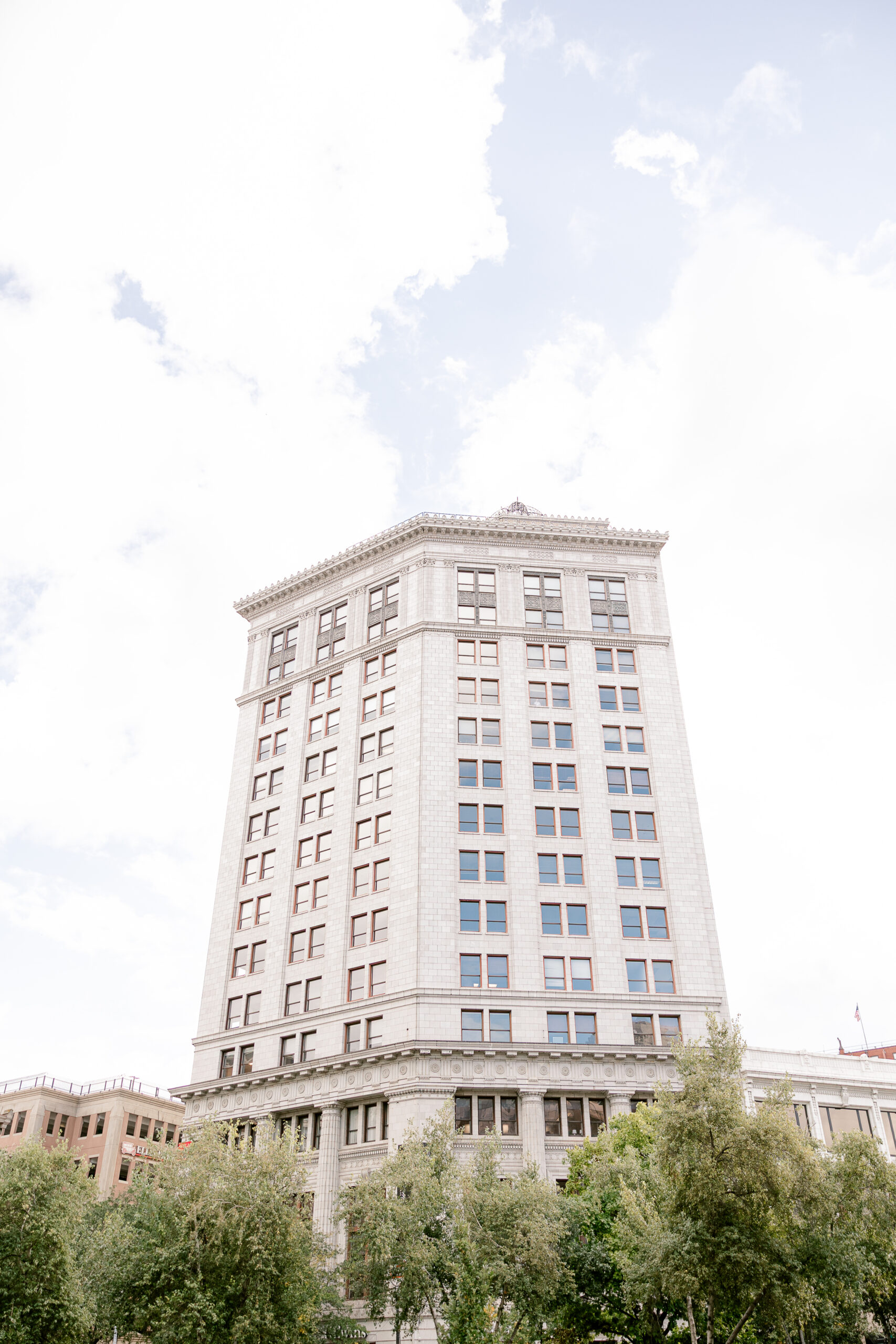 Grand Rapids Michigan wedding photographer Kara Hanes