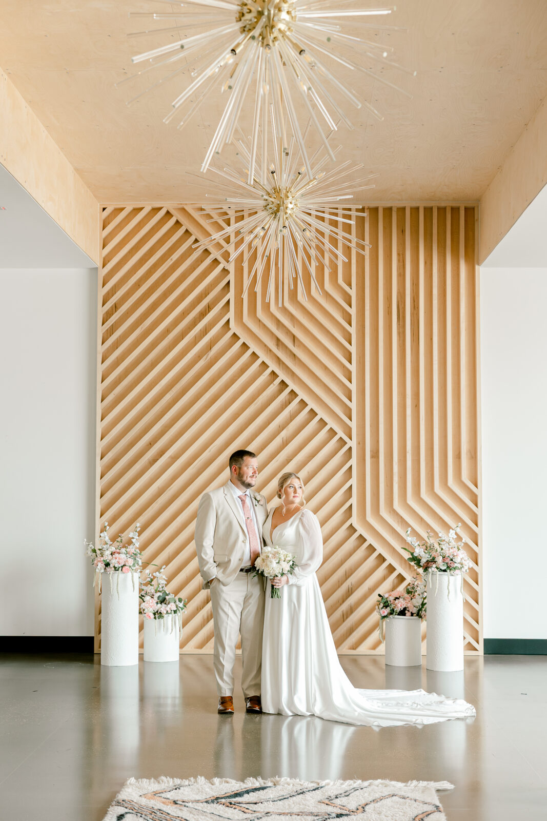 Leona Road Grand Rapids wedding ceremony photographed by Kara Hanes Photography