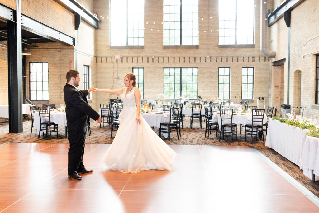 First Dance at New Vintage Place Grand Rapids Michigan wedding photography by Kara Hanes